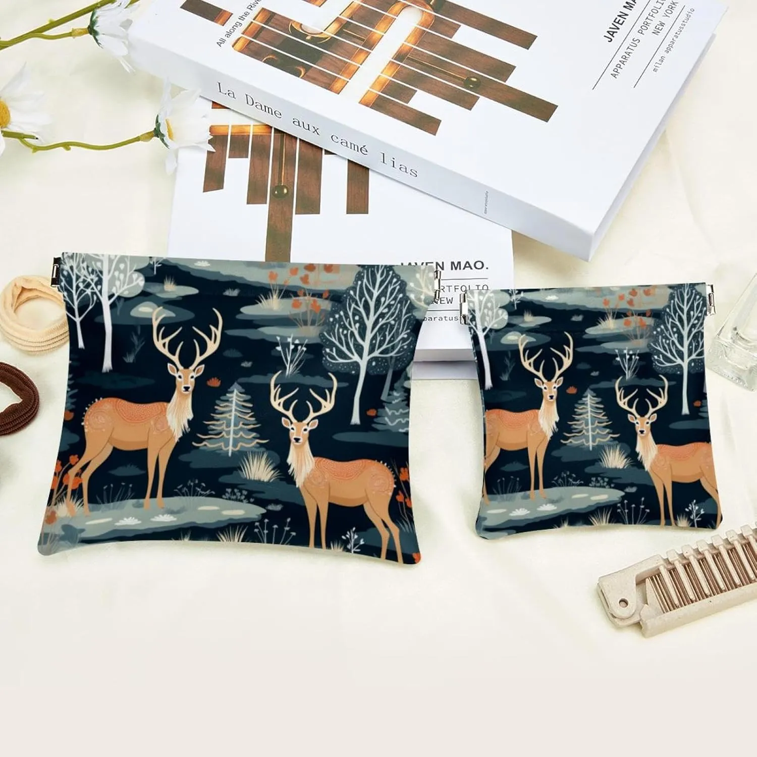 Cute Christmas Elk-1876 Pocket Cosmetic Bag, Waterproof Squeeze Makeup Bag No Zipper Self-Closing, Portable Mini Travel Storage for Headphones Jewelry