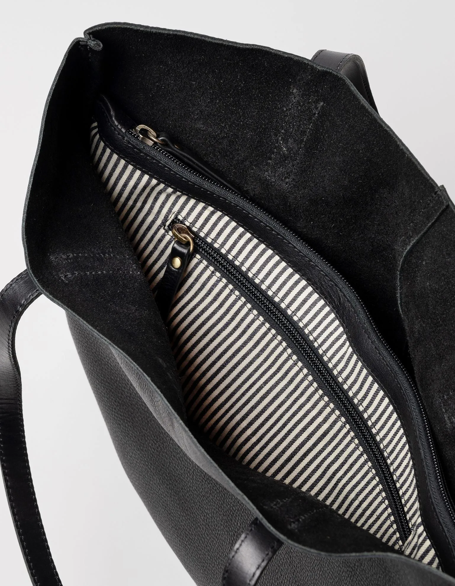 Georgia - Black Soft Grain Leather