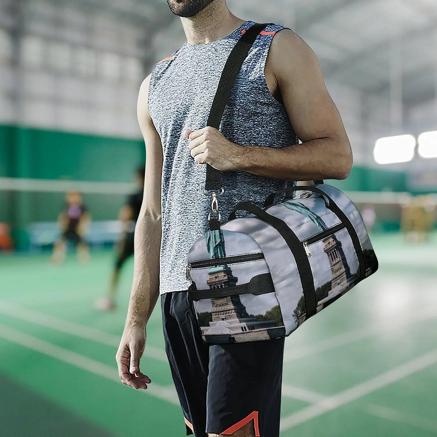 Gym Bag Statue Of Liberty In NYC Duffel Bag for Men Women Overnight Bag with Shoe Compartment Workout Bags