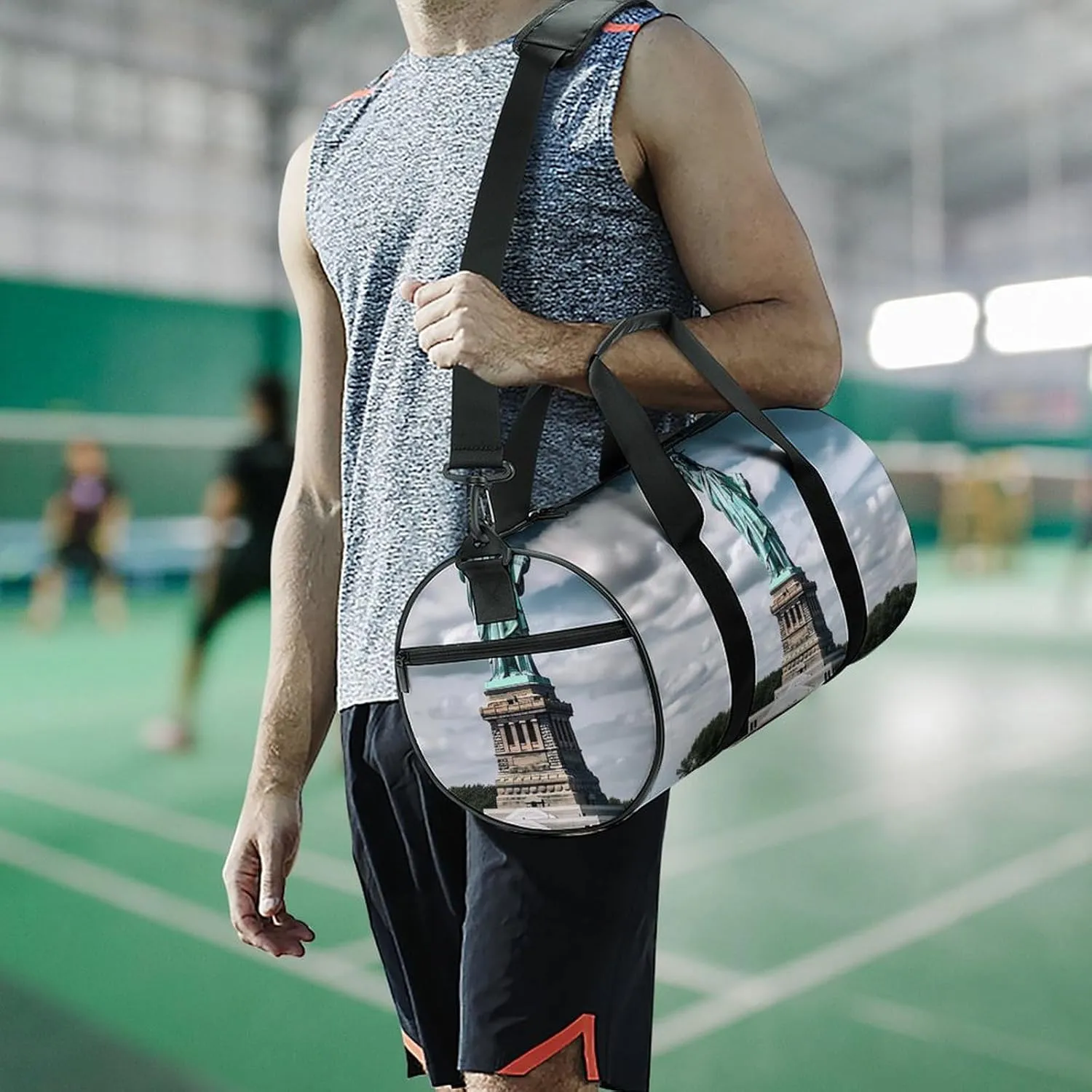 Gym Bag Statue Of Liberty In NYC Duffel Bag for Men Women Overnight Bag with Shoe Compartment Workout Bags
