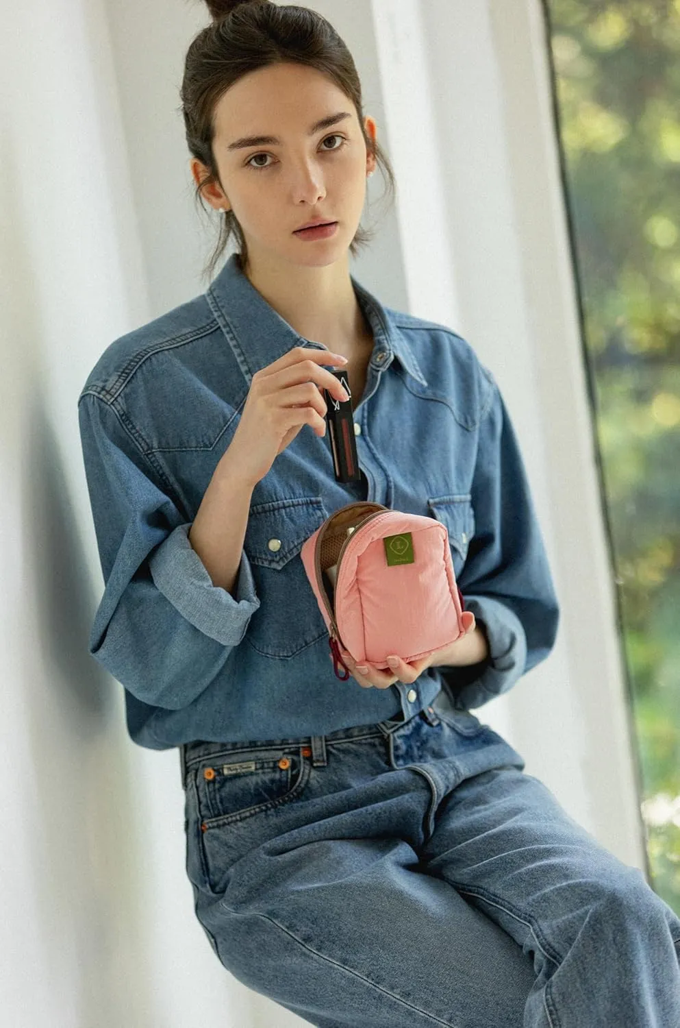 Invite.L Small Stand Up Compact Cosmetic Bag Organized Pockets Korean Beauty Case Portable Makeup Pouch Toiletry Storage Work Essentials Elegant (Ocean Sky)