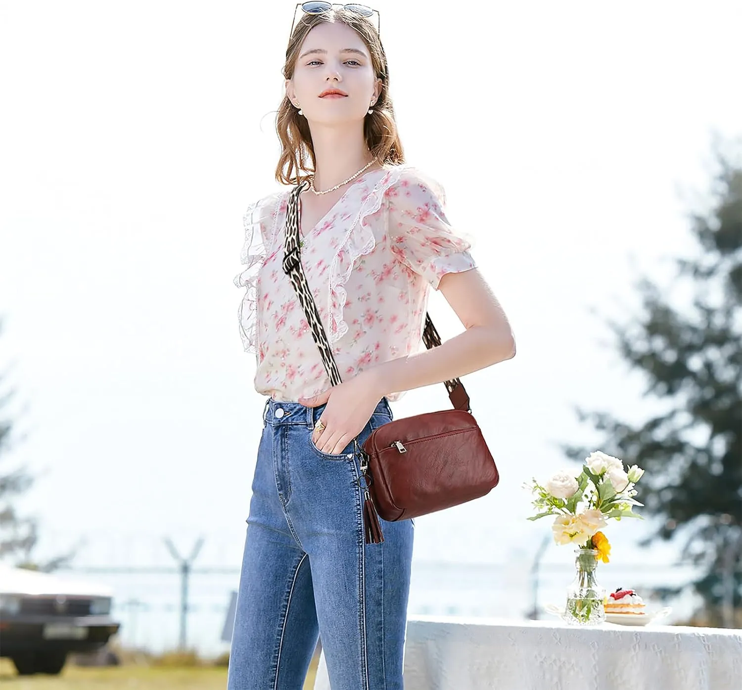 KL928 Small Crossbody Bag for Women, Soft FAUX Leather Cell Phone Purse，Adjustable Strap Shoulder Handbags Wallet Purse
