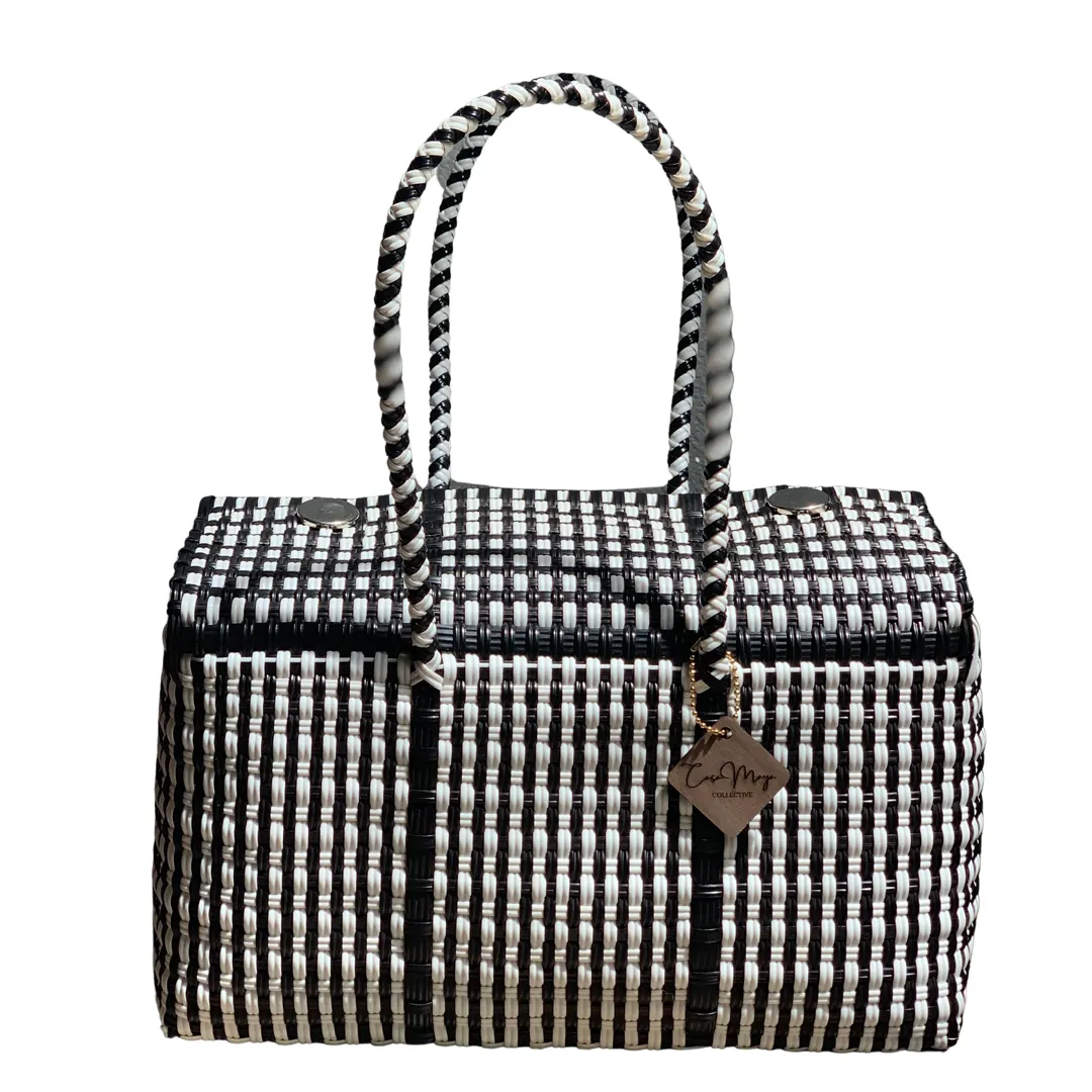 Medium Duffel - B   W