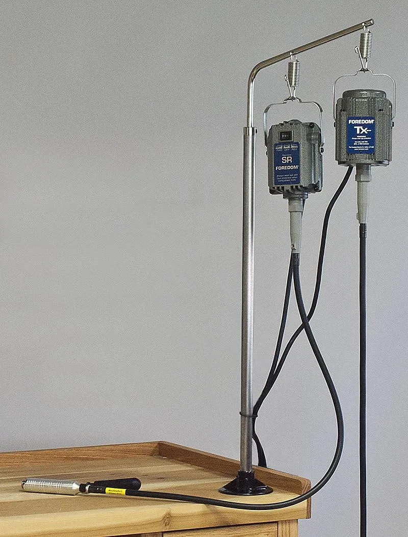 Motor Hanger, with 2 Spring Hooks, Base Mount