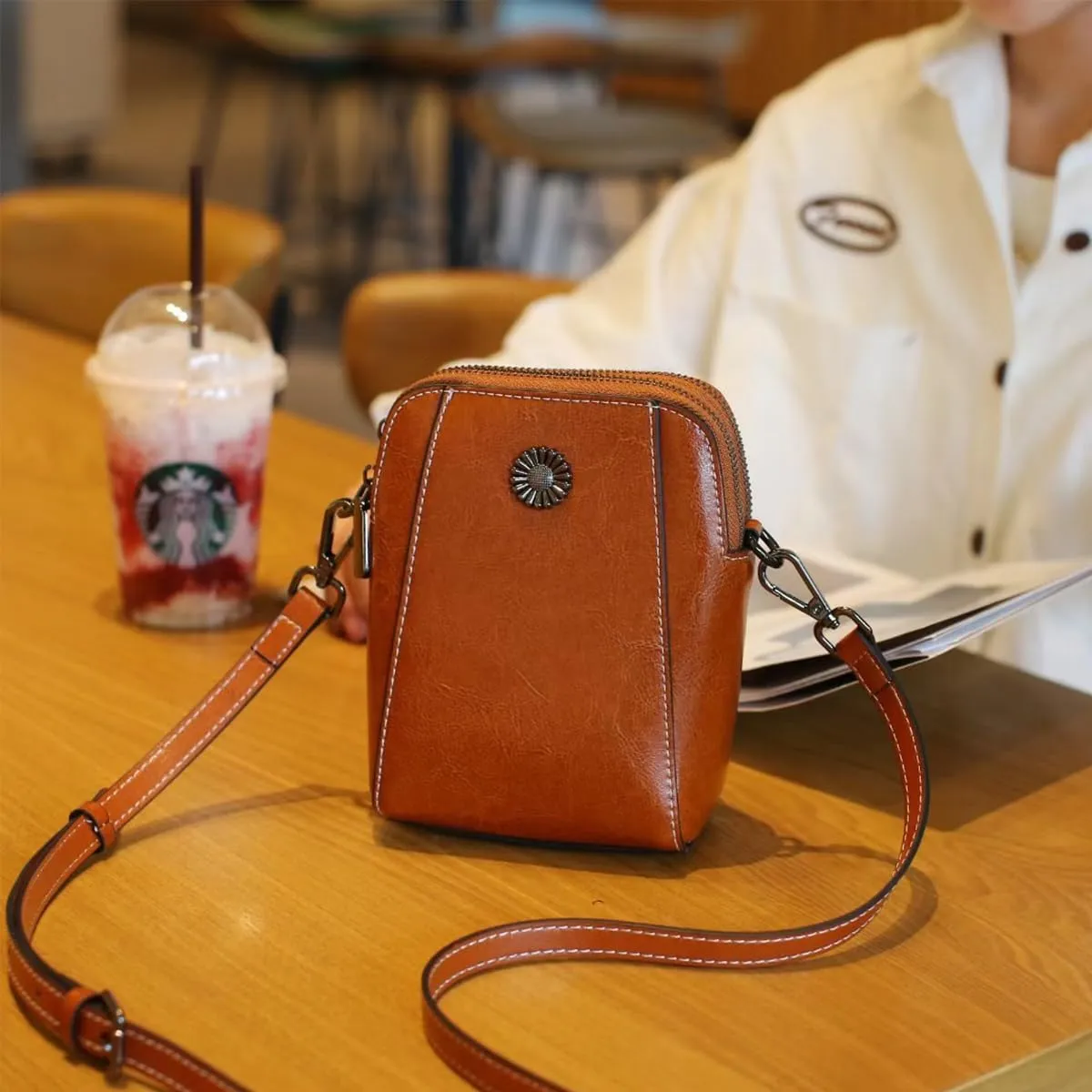 Retro All-Match Vertical Cellphone Bag,Small Leather Crossbody Purse Shoulder Crossbody Bags for Women