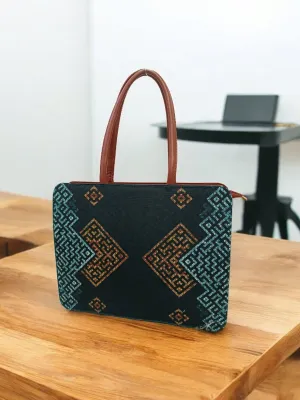 The Curve Laptop Totes...