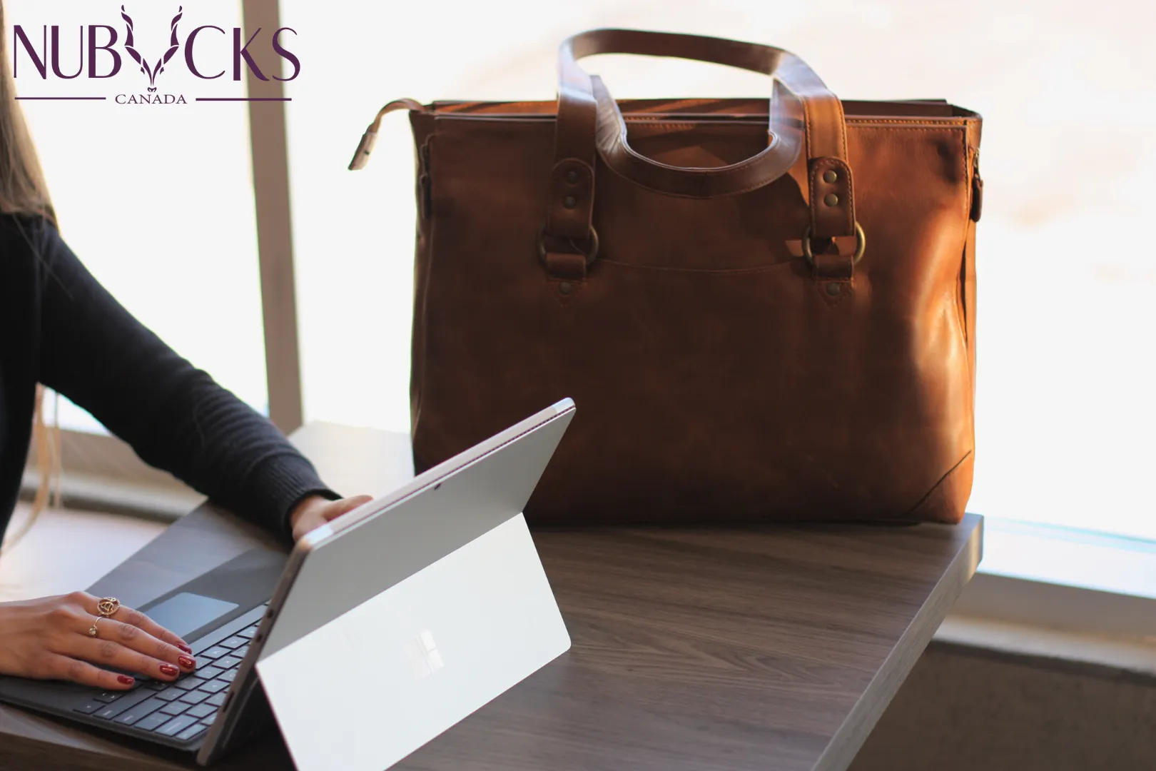 The Dames Briefcase - Crossbody/Purse