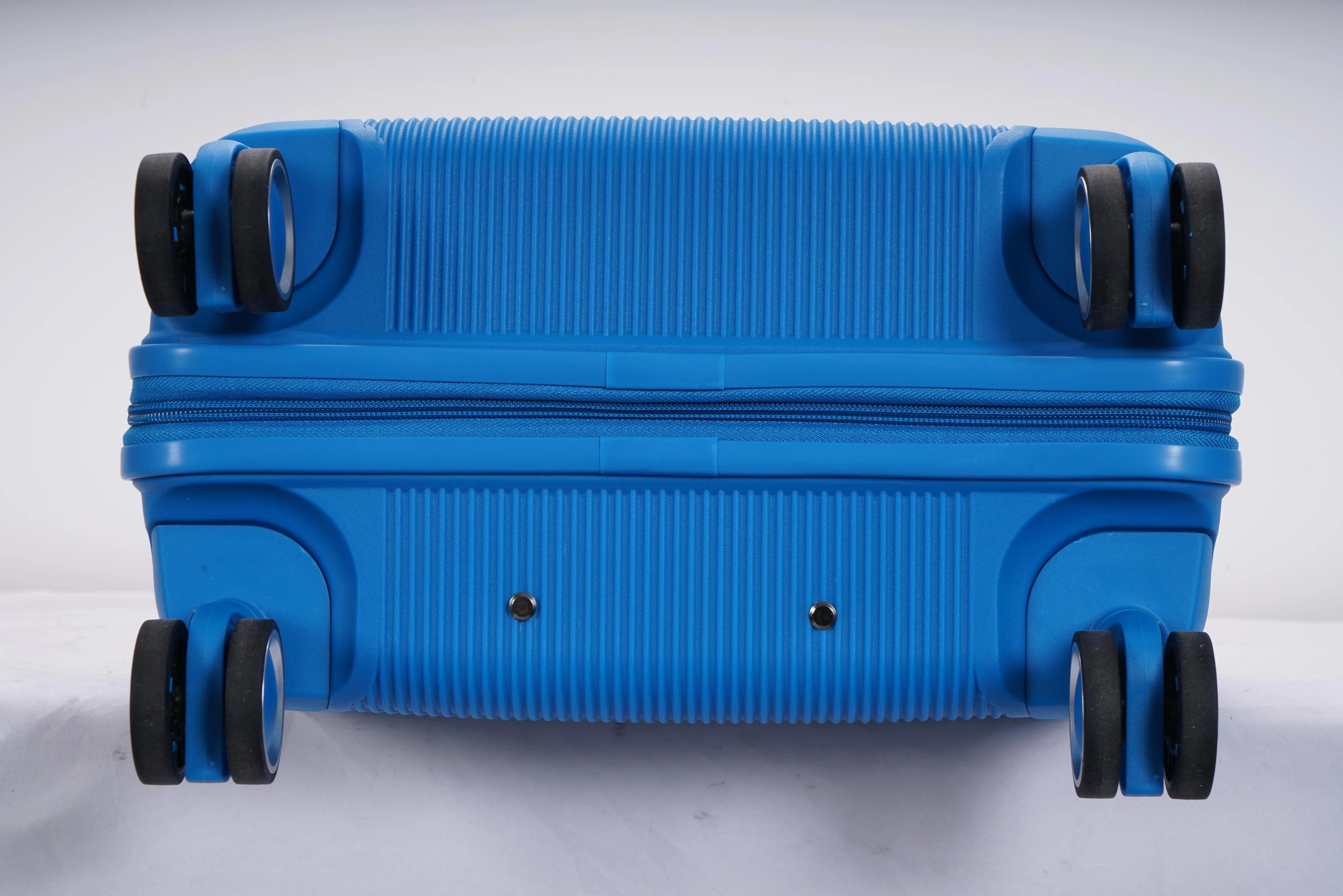 Unbreakable 8 Wheels PP Lightweight Cabin - Blue
