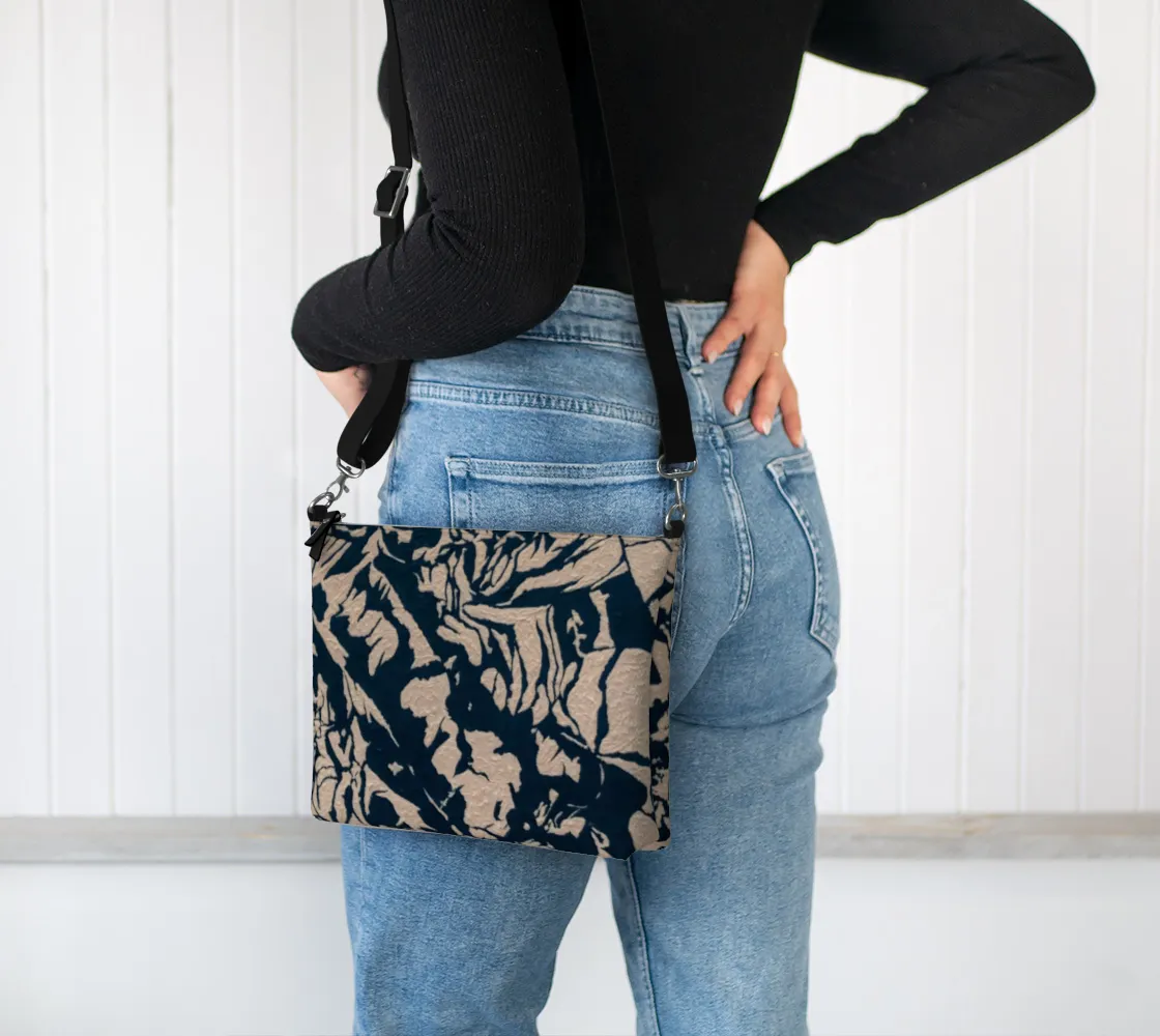 Vegan Leather Crossbody Purse (2024-12-08, 6:12 p.m.)