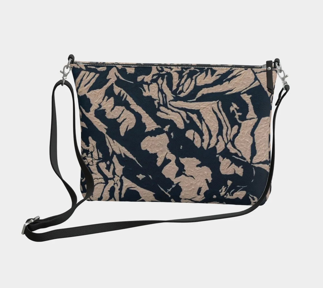Vegan Leather Crossbody Purse (2024-12-08, 6:12 p.m.)