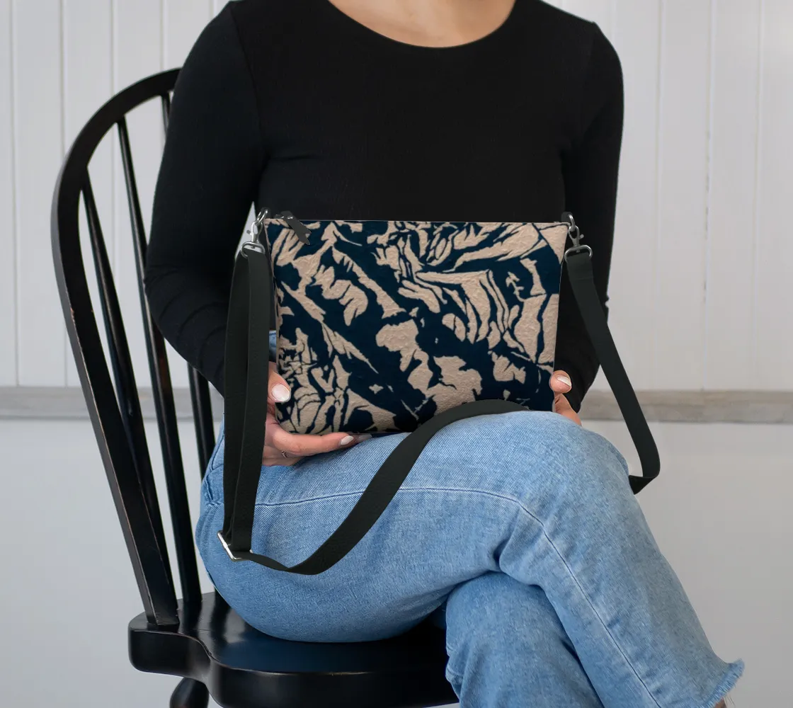 Vegan Leather Crossbody Purse (2024-12-08, 6:12 p.m.)