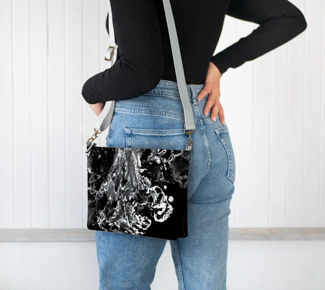 Vegan Leather Crossbody Purse (2024-12-26, 1:00 p.m.)