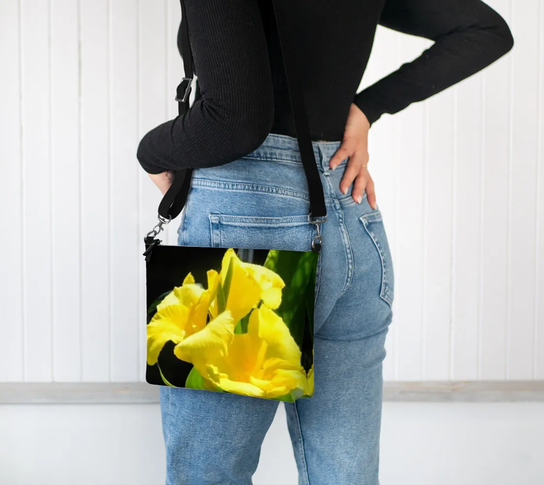 Vegan Leather Crossbody Purse (2025-03-01, 7:00 p.m.)