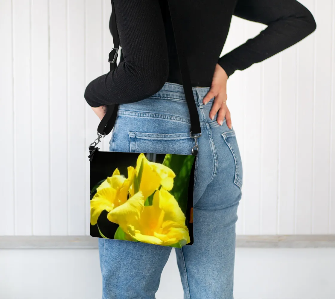 Vegan Leather Crossbody Purse (2025-03-01, 7:00 p.m.)