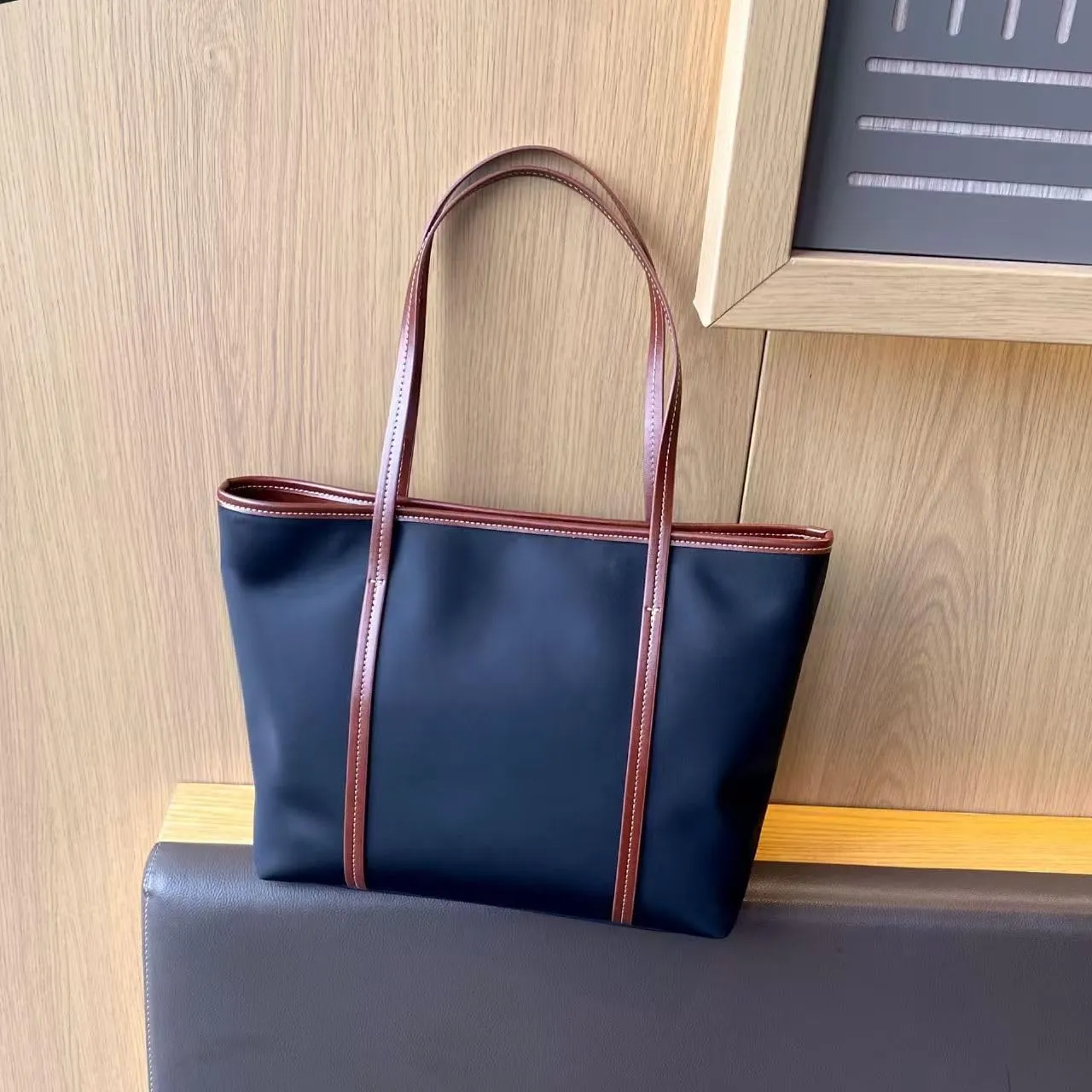Women's nylon handbags Large capacity shoulder bags Work handbags