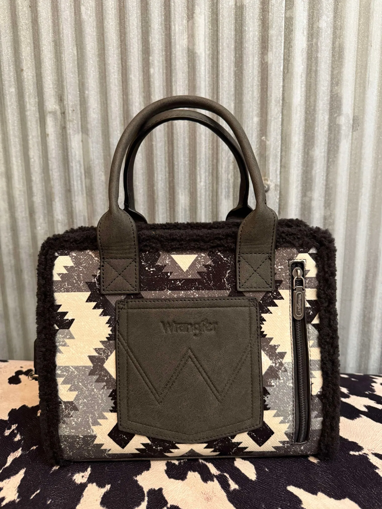 WRANGLER SHERPA & CANVAS CROSSBODY TOTE